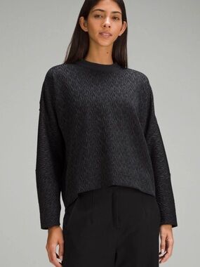 Lululemon Textured Jacquard Crewneck Pullover - New With Tag Size: 4
